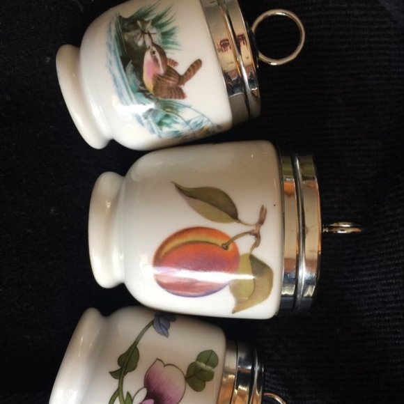 Vintage Worcester Egg Porcelain Coddlers 3 - Picture 2 of 3
